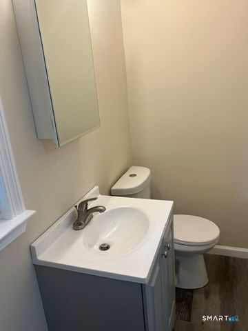 27 Arnold Street, Hartford, CT 06106