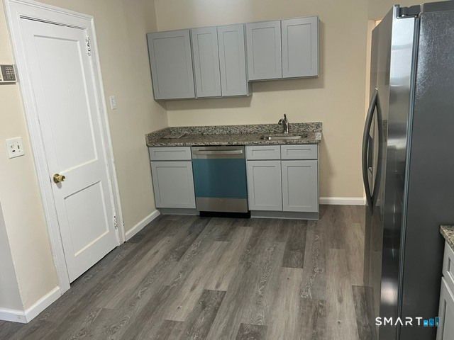 27 Arnold Street, Hartford, CT 06106