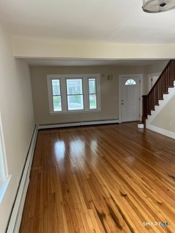27 Arnold Street, Hartford, CT 06106