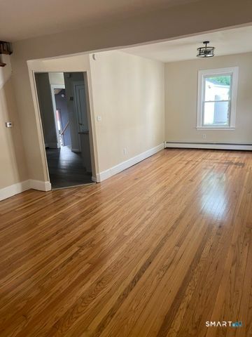 27 Arnold Street, Hartford, CT 06106
