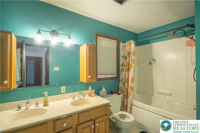 3955 Coplay Creek Road, North Whitehall Twp, PA 18078