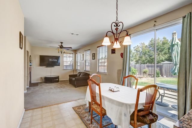 2228 Cermak Way, Elk Grove, CA 95758