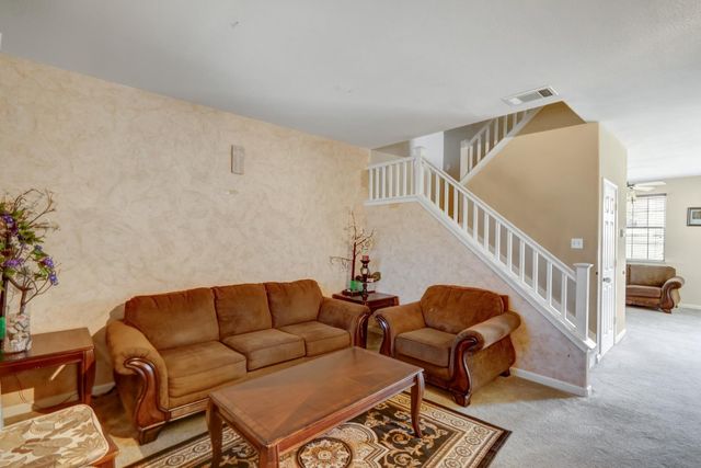 2228 Cermak Way, Elk Grove, CA 95758