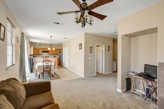 2228 Cermak Way, Elk Grove, CA 95758