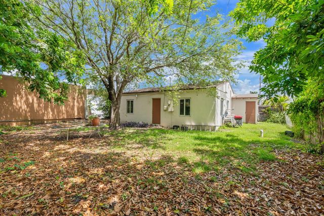 2126 Washington Street, Hollywood, FL 33020