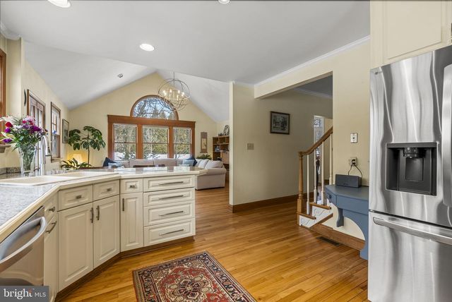 611 NEW ALBANY RD, Moorestown, NJ 08057