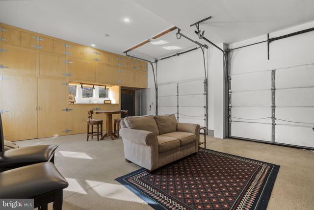 611 NEW ALBANY RD, Moorestown, NJ 08057