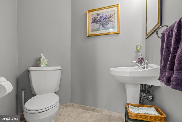 611 NEW ALBANY RD, Moorestown, NJ 08057