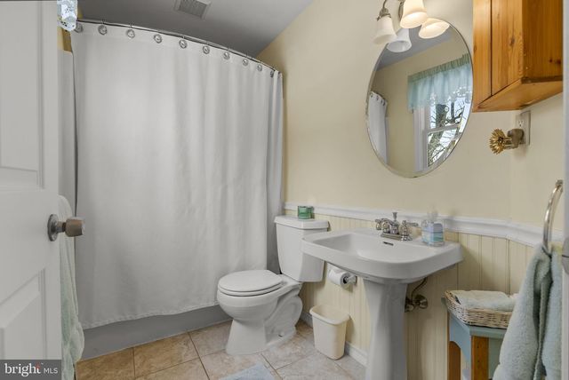 611 NEW ALBANY RD, Moorestown, NJ 08057