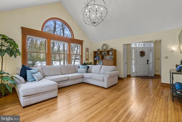 611 NEW ALBANY RD, Moorestown, NJ 08057