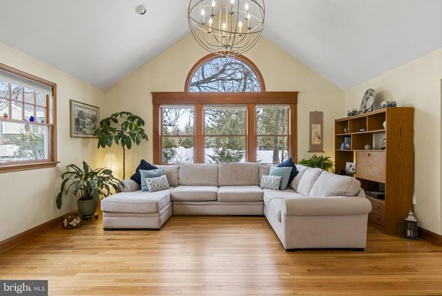 611 NEW ALBANY RD, Moorestown, NJ 08057