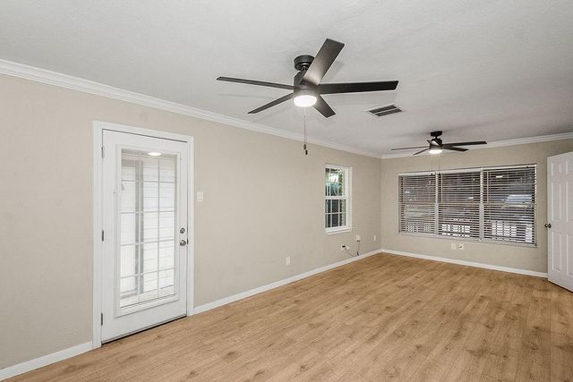 5037 W 43rd Street, Houston, TX 77092