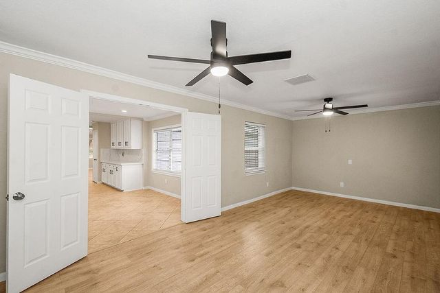 5037 W 43rd Street, Houston, TX 77092