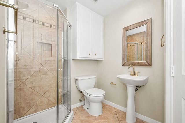 5037 W 43rd Street, Houston, TX 77092