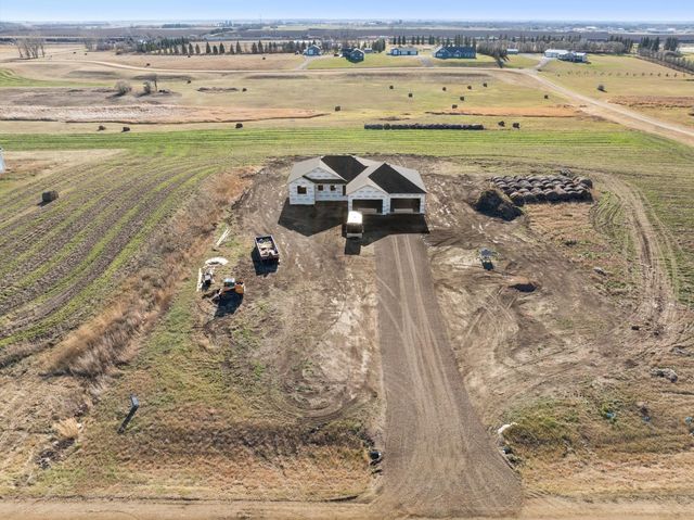 8400 10TH AVE NE, Minot, ND 58703