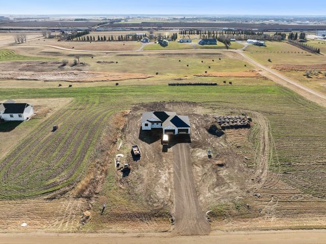 8400 10TH AVE NE, Minot, ND 58703