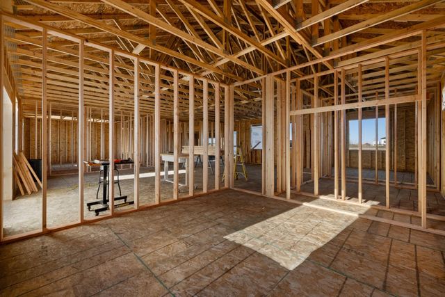 8400 10TH AVE NE, Minot, ND 58703