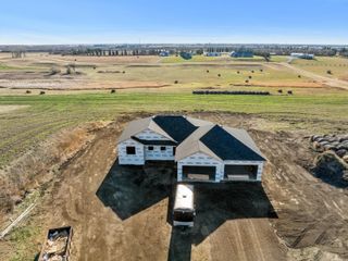 8400 10TH AVE NE, Minot, ND 58703