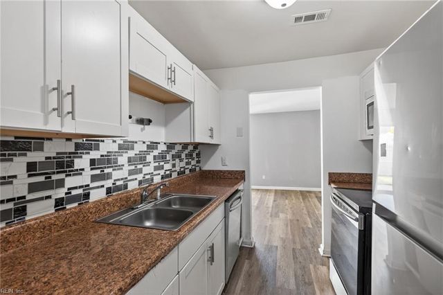 305 Civil Ct Apt D, Newport News, VA 23608