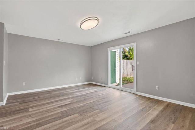 305 Civil Ct Apt D, Newport News, VA 23608