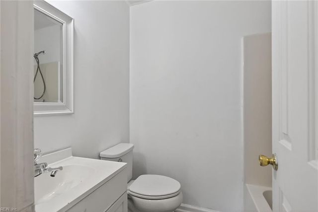 305 Civil Ct Apt D, Newport News, VA 23608