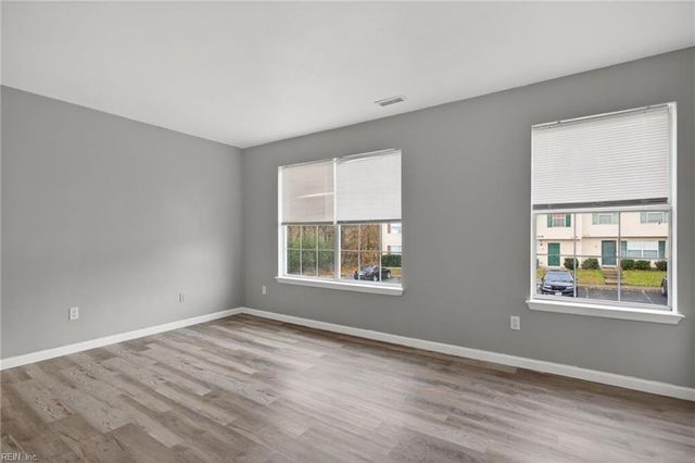 305 Civil Ct Apt D, Newport News, VA 23608