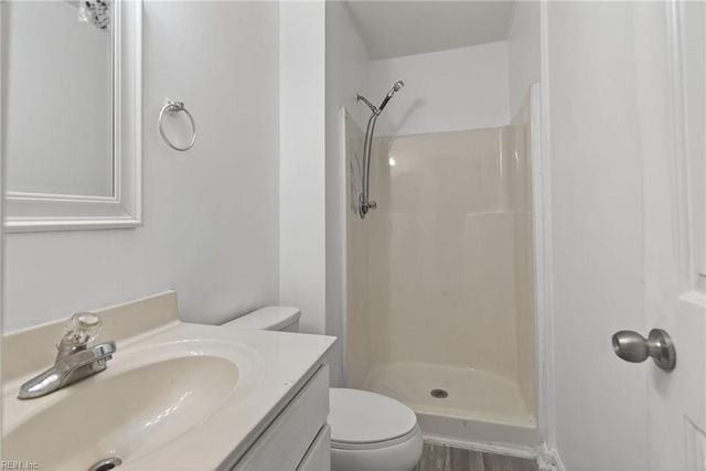 305 Civil Ct Apt D, Newport News, VA 23608