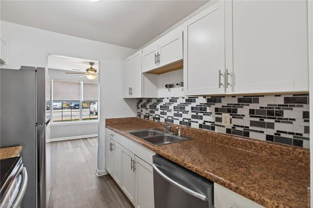 305 Civil Ct Apt D, Newport News, VA 23608