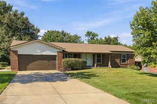 417 Nottingham Drive, Ballwin, MO 63011
