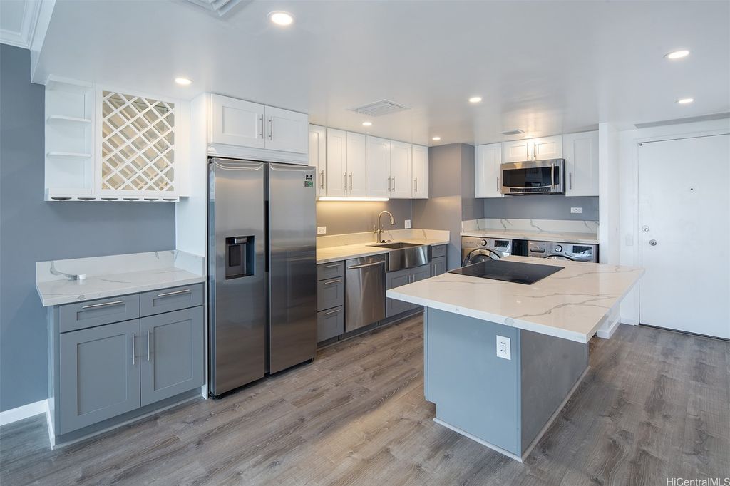 700 Richards Street 2107, Honolulu, HI 96813