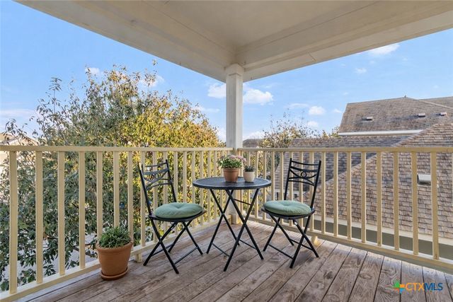 106 Preston Trail, San Marcos, TX 78666