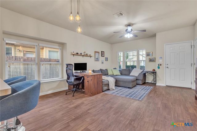 106 Preston Trail, San Marcos, TX 78666