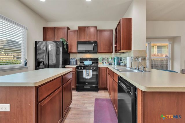 106 Preston Trail, San Marcos, TX 78666