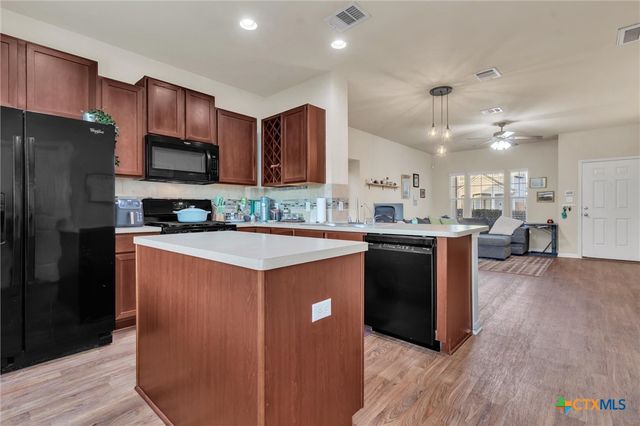 106 Preston Trail, San Marcos, TX 78666