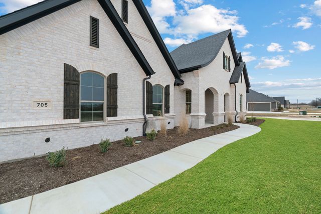 705 County Road 4530, Decatur, TX 76234