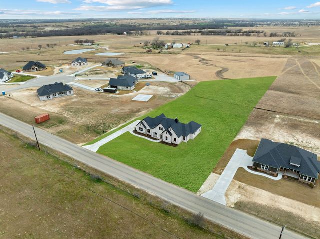 705 County Road 4530, Decatur, TX 76234