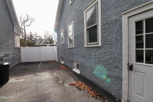 1318 Stanford Street, Schenectady, NY 12308