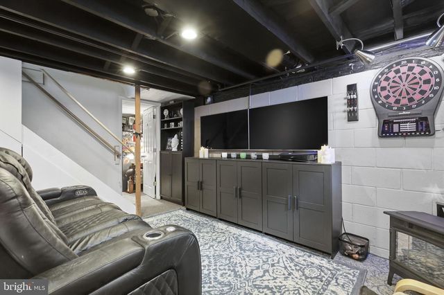 240 TANTUM DR, Hamilton, NJ 08610