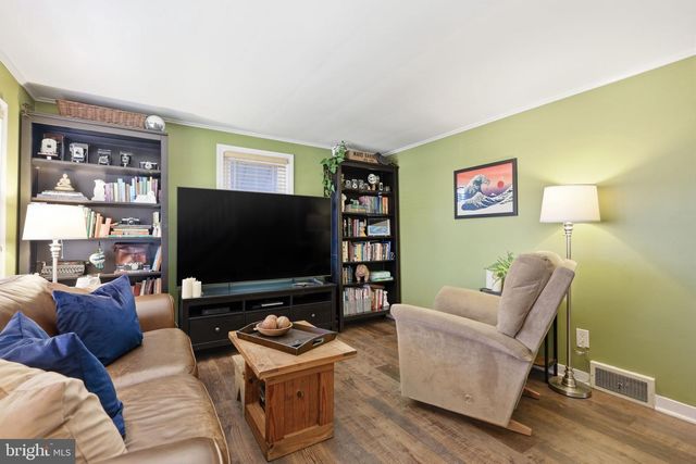 240 TANTUM DR, Hamilton, NJ 08610