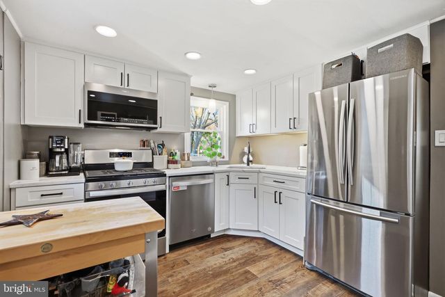 240 TANTUM DR, Hamilton, NJ 08610