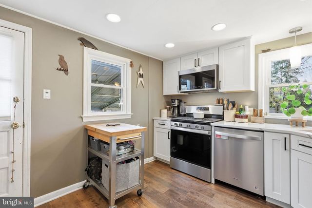 240 TANTUM DR, Hamilton, NJ 08610