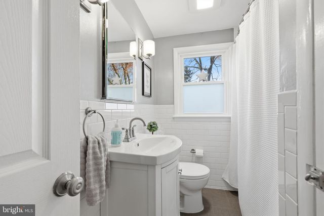 240 TANTUM DR, Hamilton, NJ 08610