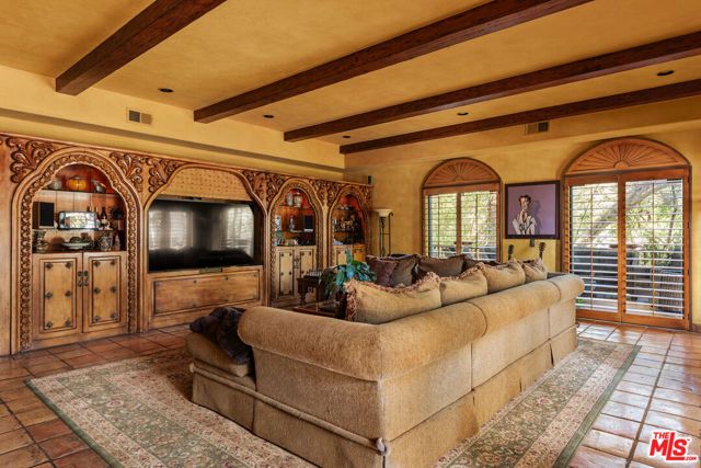 2774 La Castana Drive, Los Angeles, CA 90046