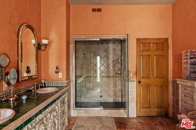 2774 La Castana Drive, Los Angeles, CA 90046