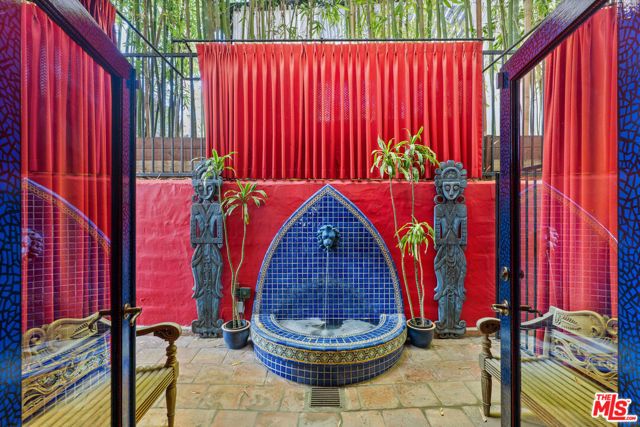 2774 La Castana Drive, Los Angeles, CA 90046