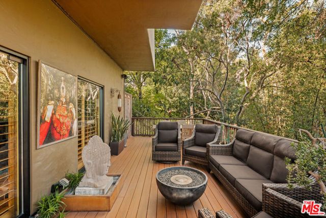 2774 La Castana Drive, Los Angeles, CA 90046