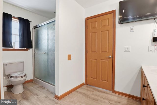 25 HAKE RD, Dover, PA 17315