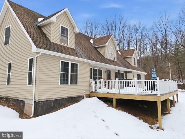 25 HAKE RD, Dover, PA 17315