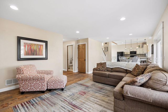 100 Benton Street E, Cologne, MN 55322