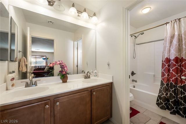 5449 Gold Country Street, Las Vegas, NV 89122